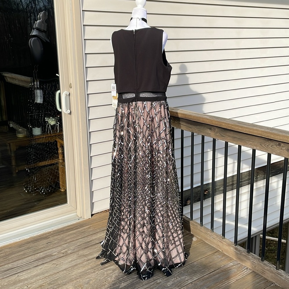 Beautiful Say Yes To The Prom Dress by Macys - Picture 14 of 17